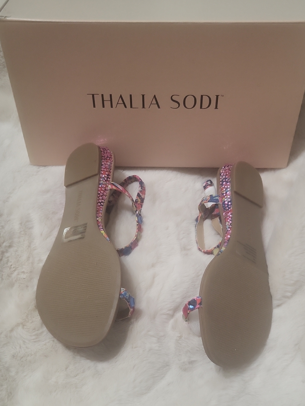 NWT Thalia Sodi Jeweled Sandals Size 7.5 - Picture 3 of 3